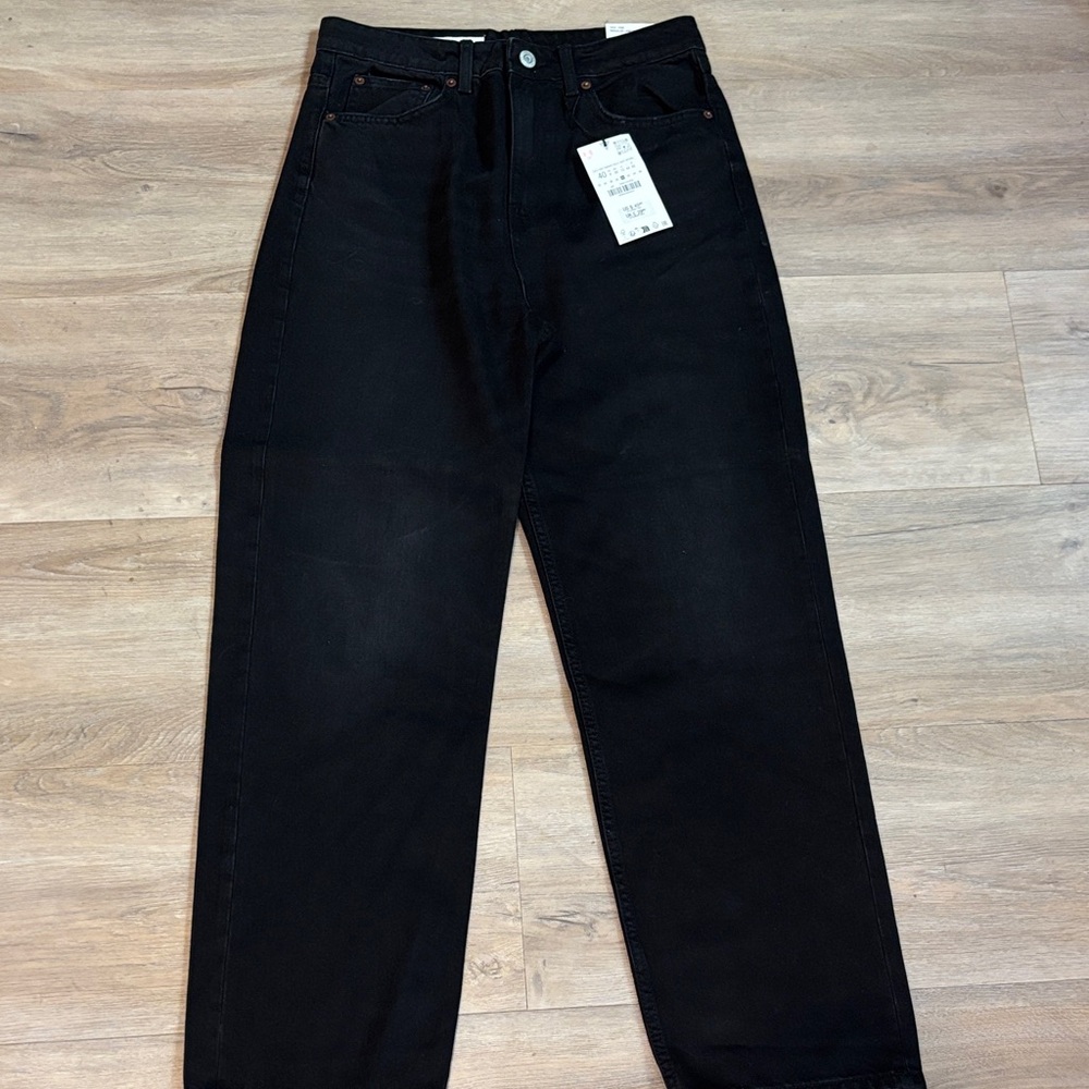 Zara Black High-Waist Straight Jeans